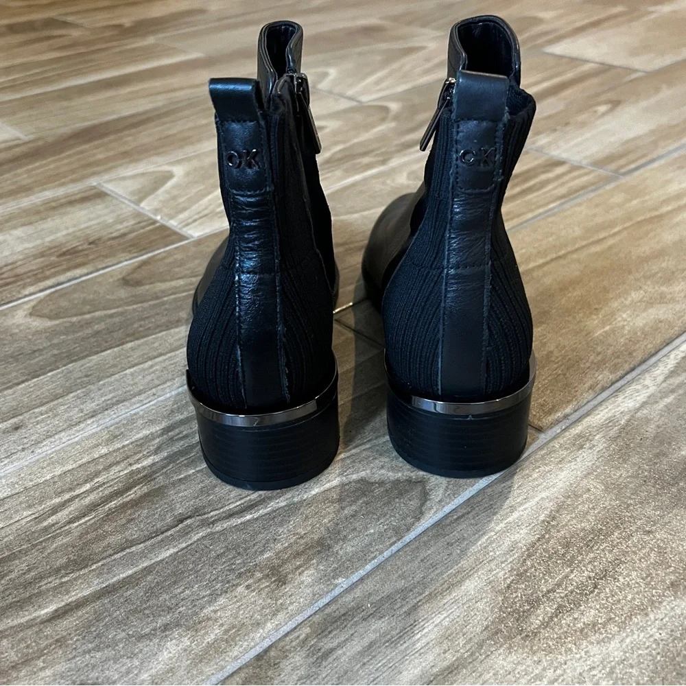 Calvin Klein NWOB Women's Deandre Ankle Boot SIZE 6